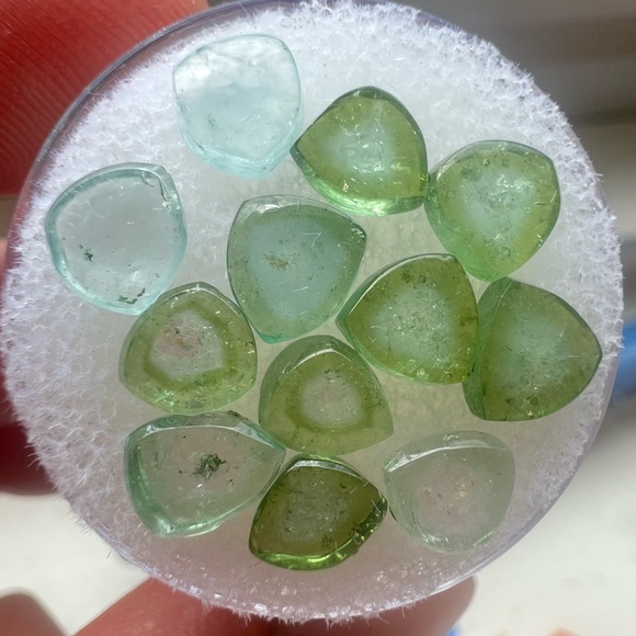 8 carats or genuine watermelon tourmaline polished slices! With gem jar . NICE!! - Picture 9 of 15